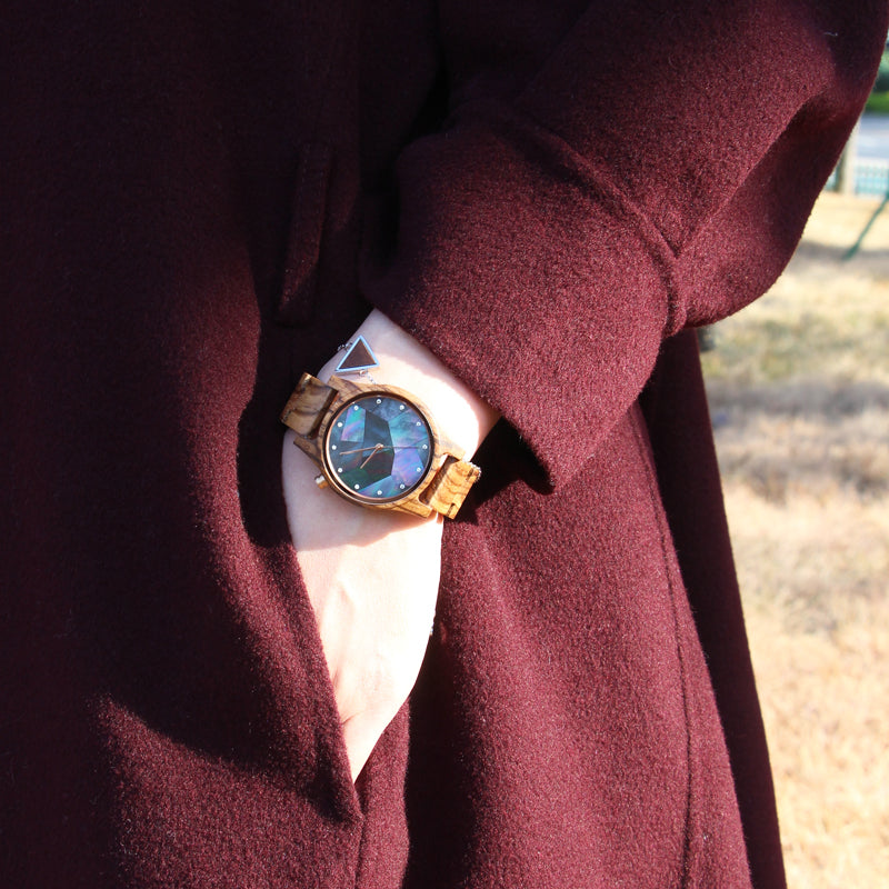 SOPEWOD Charm OEM Customized Shell Dial Men Women Wooden Watch