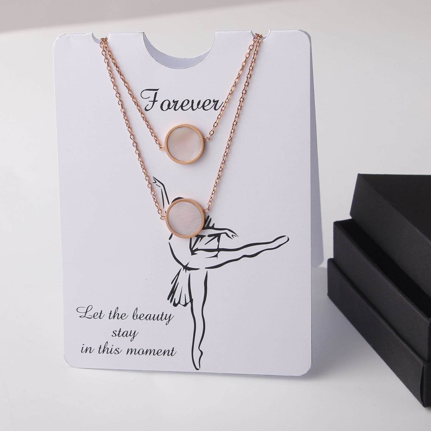 SOPEWOD Delicate Necklace With Rounf Shell Detail