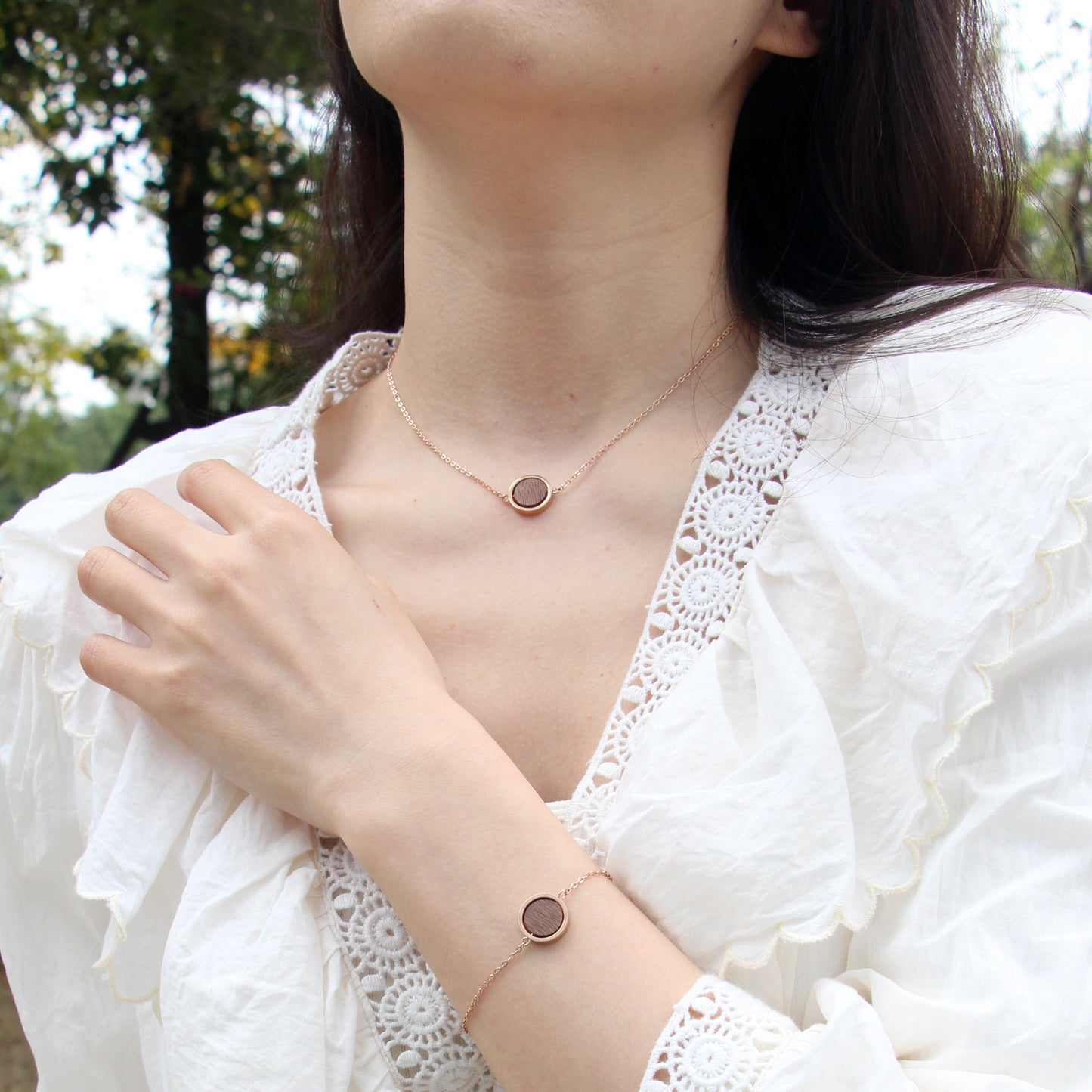 SOPEWOD Delicate Bracelet with Round Natural Wooden Pendant