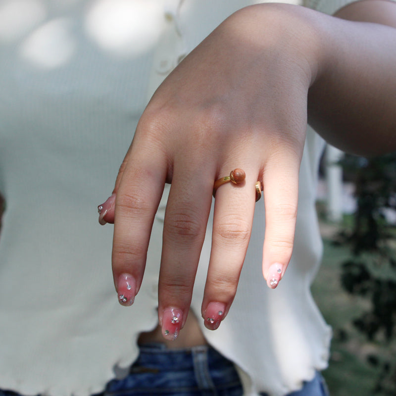 SOPEWOD fashion custom logo walnut pearl ring for ladies stainless steel