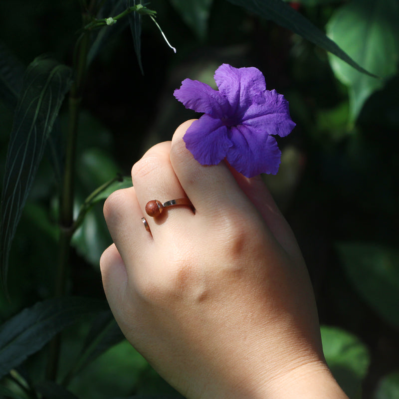 SOPEWOD fashion custom logo walnut pearl ring for ladies stainless steel