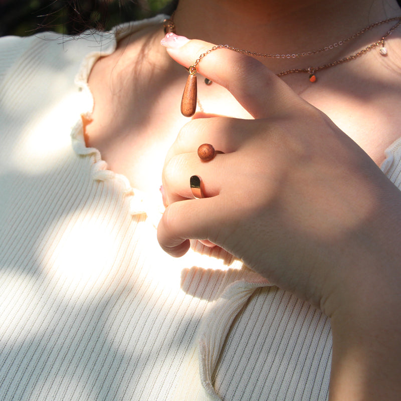 SOPEWOD fashion custom logo walnut pearl ring for ladies stainless steel